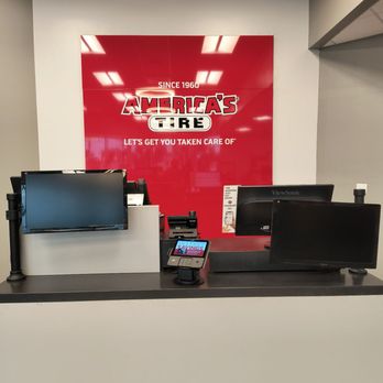 America's Tire - Double screen counter- so you can see. - Tires Near Me - Montclair, California