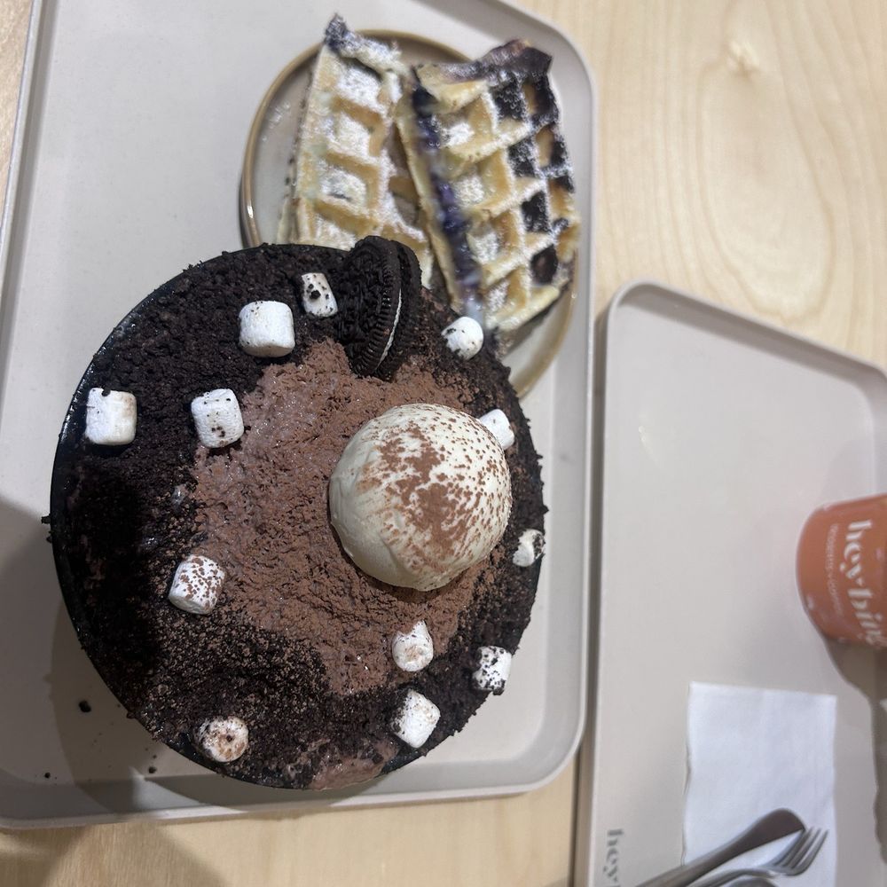 Choco Oreo Crunch Bingsoo and  Ube Mochi Waffle