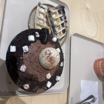 Heybings Desserts & Coffee - Choco Oreo Crunch Bingsoo and Ube Mochi Waffle - Desserts Near Me - Irvine, California Heybings Desserts & Coffee - Choco Oreo Crunch Bingsoo and Ube Mochi Waffle - Desserts Near Me - Irvine, California