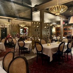 Frank's Restaurant & Bar