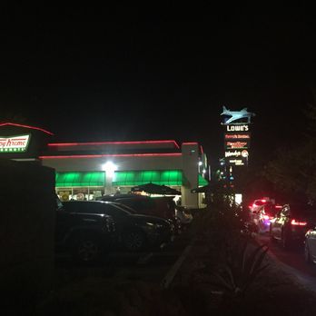 Krispy Kreme - Sunday night. 9:45pm - Donuts Near Me - Burbank, California