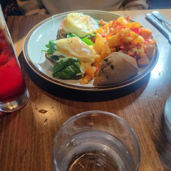 The Windmill Bistro - Eggs Benedict - Breakfast & Brunch Near Me - Sumner, Washington The Windmill Bistro - Eggs Benedict - Breakfast & Brunch Near Me - Sumner, Washington
