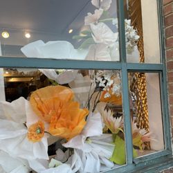 Bounding Main - Paper Flower Diaplay