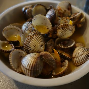Clamato - Cockles with a butter sauce (9€) - Seafood Near Me - Paris, 75 Clamato - Cockles with a butter sauce (9€) - Seafood Near Me - Paris, 75