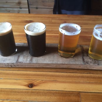 BuckleDown Brewing - 4-beer flight - Breweries Near Me - Lyons, Illinois