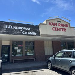 Starbrite Laundromat And Cleaners - The front door