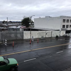 International Avenue