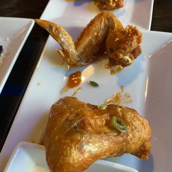 Flight Deck - 3 Whole Wings Lunch - New American Near Me - Omaha, Nebraska
