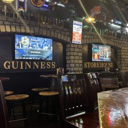 Molly Malone's Irish Pub - Irish bar, too!