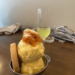 Tipo - Orange ice cream with candied orange and ginger cookie