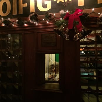 May Kelly's - Pubs Near Me - North Conway, New Hampshire