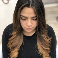 Bella Beauty Bar - Volume blowout