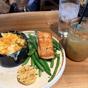 Cottle Village - Grilled salmon, fresh green beans and mac & cheese. - Salad Near Me - Cottleville, Missouri Cottle Village - Grilled salmon, fresh green beans and mac & cheese. - Salad Near Me - Cottleville, Missouri