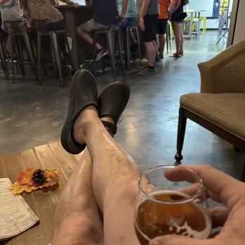 BRŪ Florida Growler Bar - Beer Bar Near Me - Odessa, Florida BRŪ Florida Growler Bar - Beer Bar Near Me - Odessa, Florida