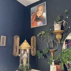 Avon Beauty Salon - Helen
