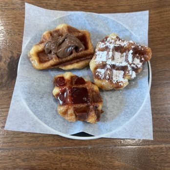 Lu Lu Coffee - Berry, Nutella, Cinnamon Sugar Croffle (Mini) - Coffee Roasteries Near Me - Fullerton, California Lu Lu Coffee - Berry, Nutella, Cinnamon Sugar Croffle (Mini) - Coffee Roasteries Near Me - Fullerton, California
