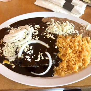 La Zapoteca - Enmoladas de Pollo - Mexican Near Me - Moorpark, California La Zapoteca - Enmoladas de Pollo - Mexican Near Me - Moorpark, California