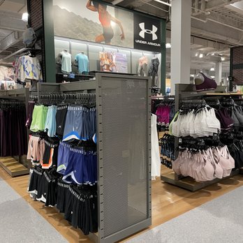 DICK'S Sporting Goods - Sports Wear Near Me - Northridge, California