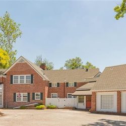 Wynbrick Mansion - Varying architecture adds to the charm of Wynbrick Mansion.