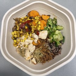 sweetgreen - Healthy Salads, Wraps, and Bowls - Expected the bowl to be at least half way filled for almost $20.