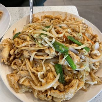 Pan Dumpling House - Chicken Chow Mein - Chinese Near Me - Corona, California Pan Dumpling House - Chicken Chow Mein - Chinese Near Me - Corona, California