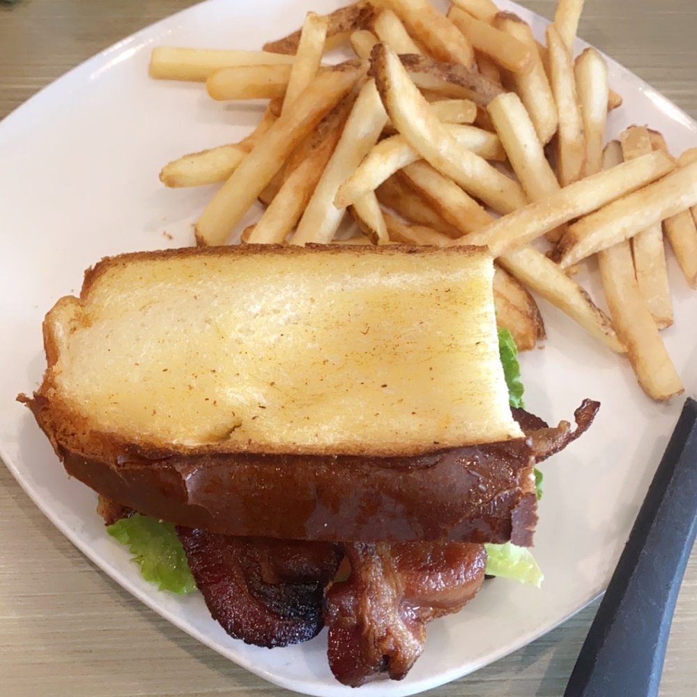 Jimmy's Egg - BBLT Sandwich with French Fries - Diners Near Me - Killeen, Texas