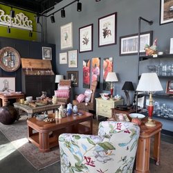 Dragonfly Thrift Boutique - Store