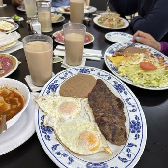 La Nueva Central - Huevos estrellados y Bistek - Seafood Near Me - Ciudad Juarez, CHH La Nueva Central - Huevos estrellados y Bistek - Seafood Near Me - Ciudad Juarez, CHH