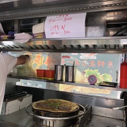 Xiao Li Zhi Jian Bing Cart - Open 9-5pm
