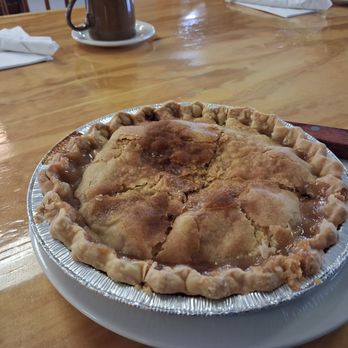 Besaw Cafe - American Near Me - Camdenton, Missouri