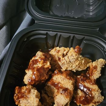 Popeyes Louisiana Kitchen - Where the sauce? - Chicken Wings Near Me - Kent, Washington Popeyes Louisiana Kitchen - Where the sauce? - Chicken Wings Near Me - Kent, Washington