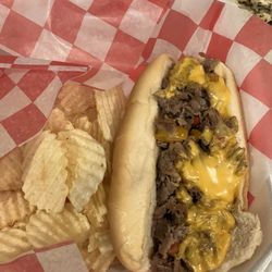 Cafe On Main - Philly Cheesesteak with chips