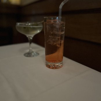 Amanda's Restaurant - Drinks - Breakfast & Brunch Near Me - Hoboken, New Jersey