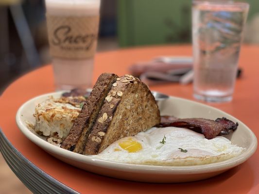 Snooze, an A.M. Eatery by null