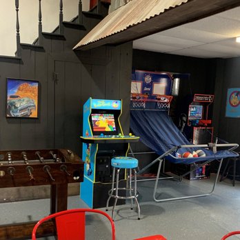 Three J's Pizza - Games - Pizza Near Me - Woodsboro, Texas