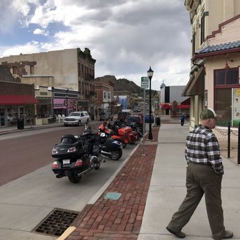 Tutti Scoops - Lots of room to park. - Ice Cream & Frozen Yogurt Near Me - Trinidad, Colorado
