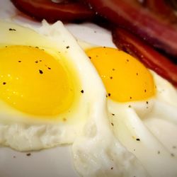Jacqlons Cafe - Eggs w bacon