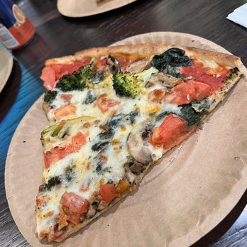Che Pizza - Vegetarian Gourmet Pizza Large - Pizza Near Me - Metuchen, New Jersey