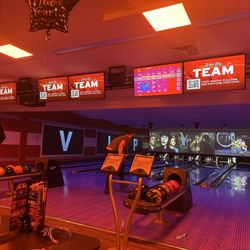 JB's on 41 - The best bowling alley in Milwaukee!!!