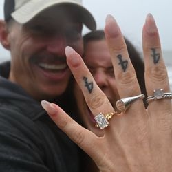 KB Jewelers - Engagement ring