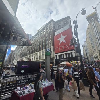 Macy's - Wide distance image - Department Stores Near Me - New York, New York Macy's - Wide distance image - Department Stores Near Me - New York, New York
