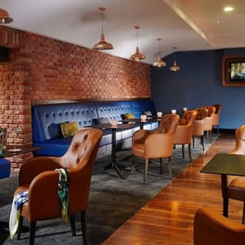 Buskers - Buskers Blue room is ideal to watch a match , enjoy cocktails with friends or relax whilst enjoying our delicious menu - Dance Clubs Near Me - Temple Bar, D