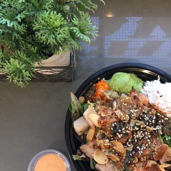 Ichi Poki & Ramen - Small salmon and yellowtail bowl - Poke Near Me - Chino, California
