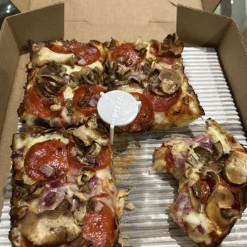 Papa's Pizza & BBQ - Small 3-toppings square - Seafood Near Me - West Bloomfield Township, Michigan Papa's Pizza & BBQ - Small 3-toppings square - Seafood Near Me - West Bloomfield Township, Michigan