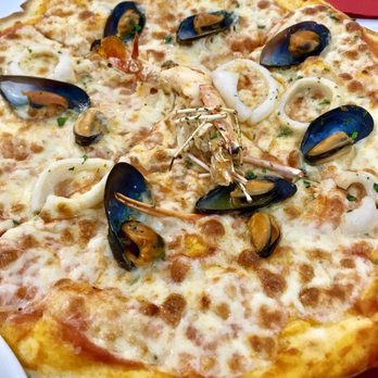 Jahan Ristorante - Pizza with seafood - Indian Near Me - Rome, RM