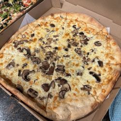 Presto Pizza - White Pizza with Mushrooms