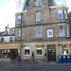 1 Golf Place - Photo. April 2015.