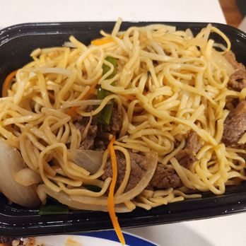 Joy Yee Noodle  Roscoe - Beef lo mein - Pan Asian Near Me - Chicago, Illinois