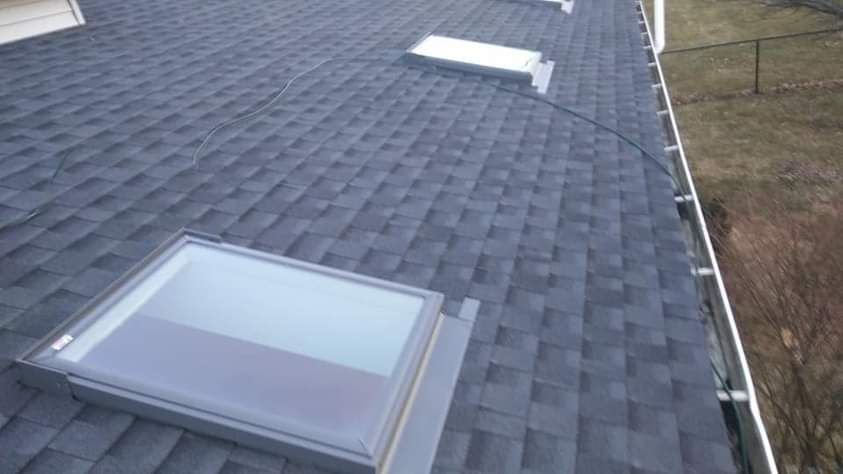 Slide of Mendoza & M  Roofing