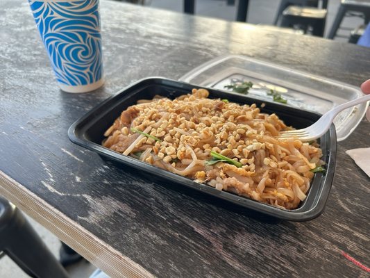 Mama Made Thai by null